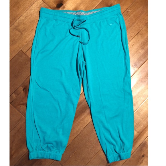 Nike Pants - Nike THE ATHLETIC DEPT Crop Joggers SzM